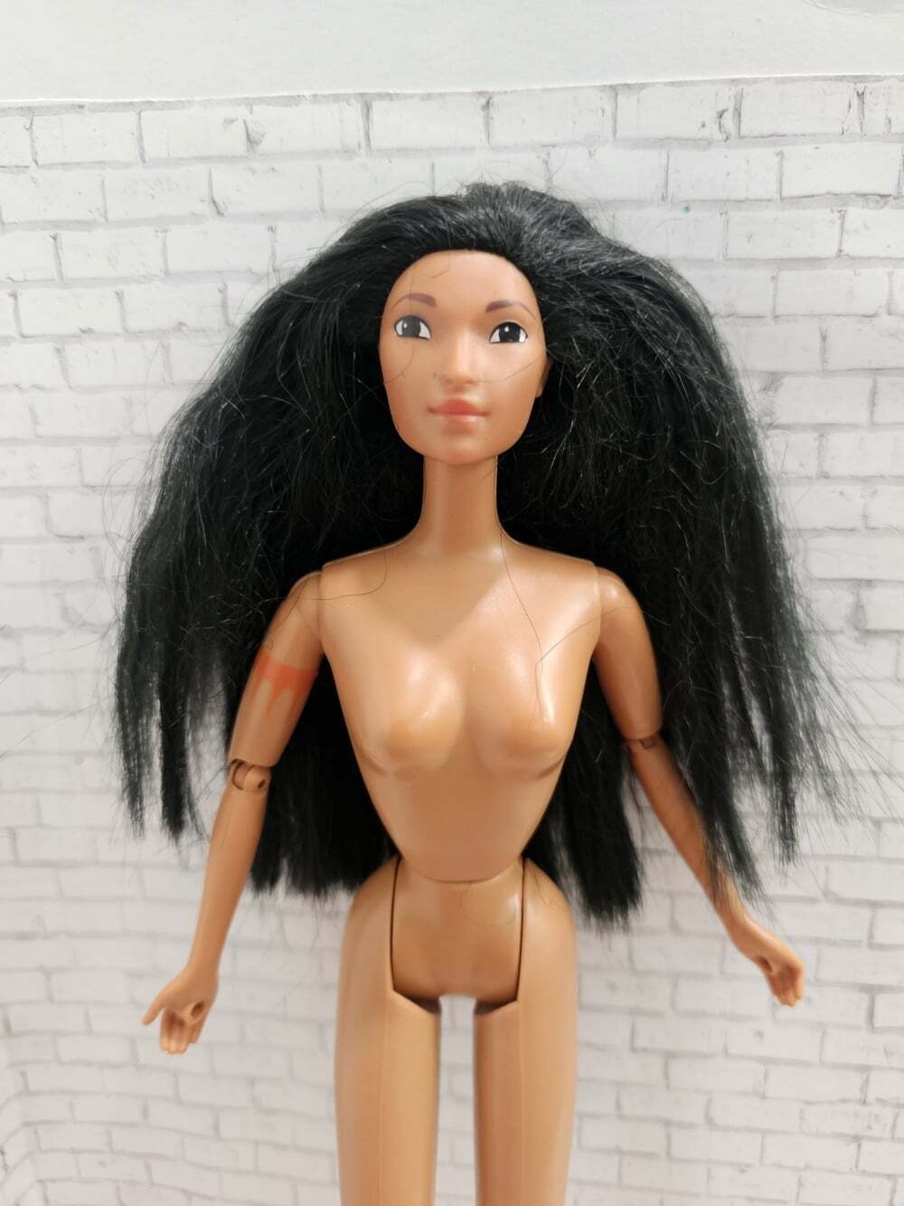 Vintage 1995 Mattel Disney Sun Colors Pocahontas Doll #13328 Articulated